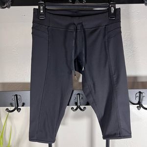 Lululemon mid rise bike shorts black size 8